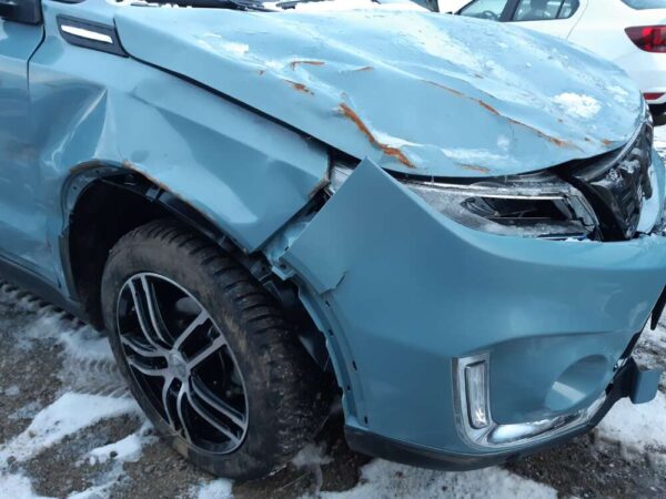 Suzuki Vitara 1.4i 95kw hybrid automat 4x4 2021 - Image 17