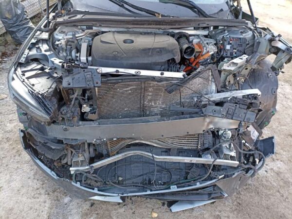 Volvo S90 2.0 T8 235kw Twin Engine AWD 2018 - Image 4