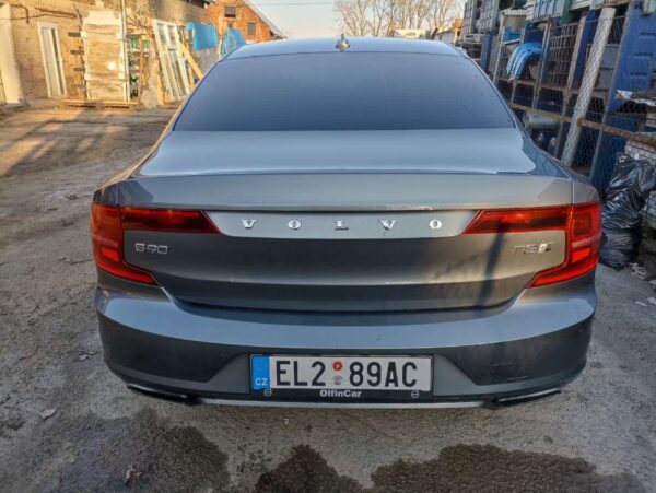Volvo S90 2.0 T8 235kw Twin Engine AWD 2018 - Image 12
