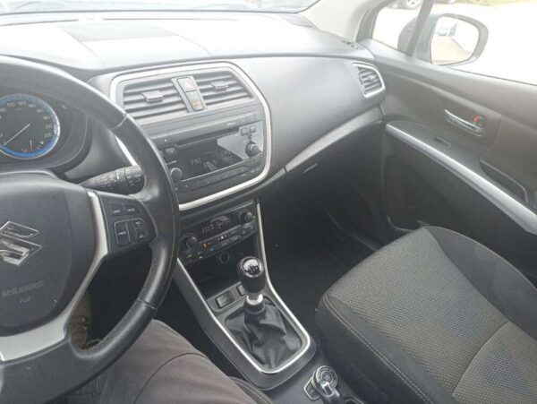Suzuki SX4 S-Cross 1.6 D 88kw 4x4 2014 (Kopírovat) - Image 3