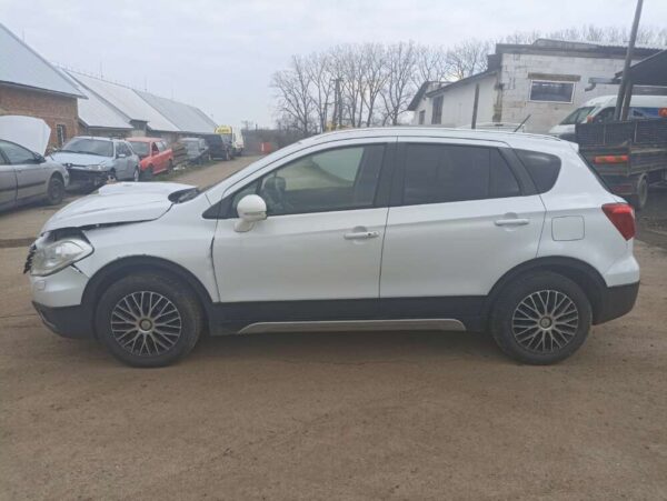 Suzuki SX4 S-Cross 1.6 D 88kw 4x4 2014 (Kopírovat) - Image 4