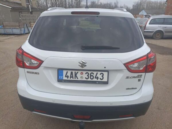 Suzuki SX4 S-Cross 1.6 D 88kw 4x4 2014 (Kopírovat) - Image 10