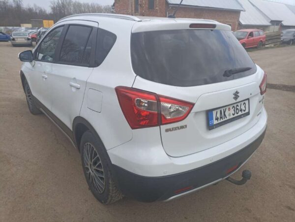 Suzuki SX4 S-Cross 1.6 D 88kw 4x4 2014 (Kopírovat) - Image 11