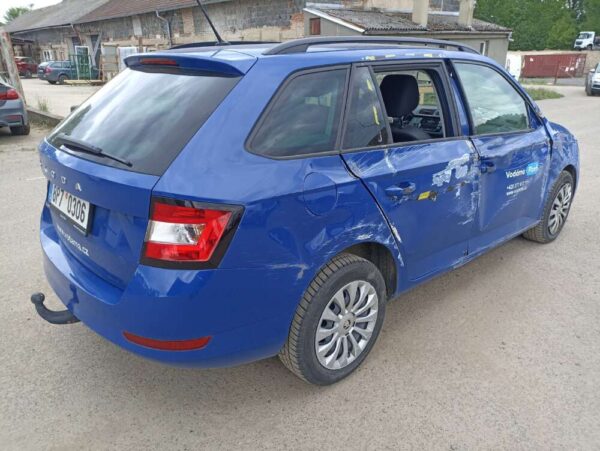 Škoda Fabia Kombi 1.0 TSI 70kw Klima 2021 ČR - Image 10