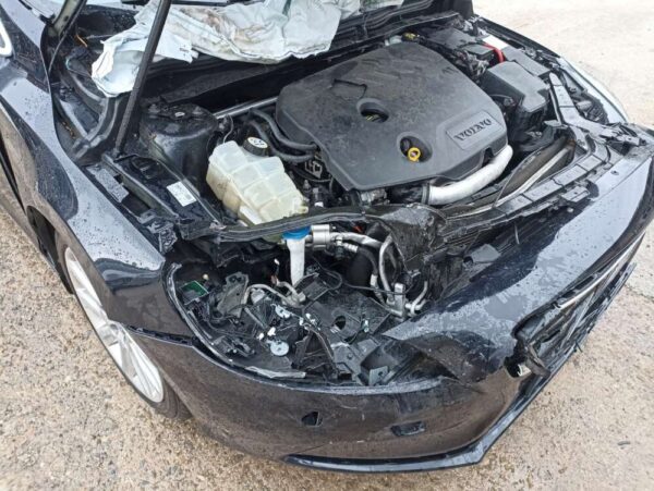 Volvo V40 1.6D 84kw Momentum 2014 - Image 6