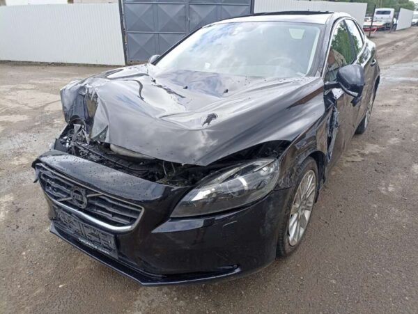 Volvo V40 1.6D 84kw Momentum 2014 - Image 11