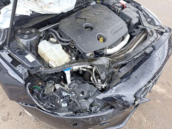 Volvo V40 1.6D 84kw Momentum 2014 - Image 15