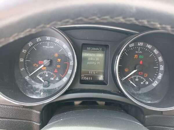 Škoda Superb 2.0 TDI 103 kw DSG 2015 ČR - Image 2