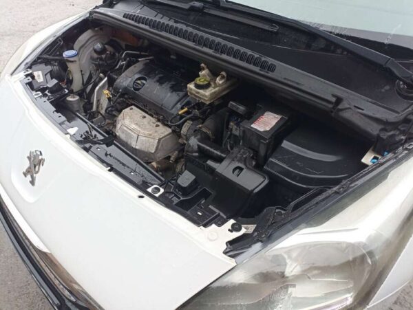 Peugeot 5008 1.6i 88kw 2014 - Image 3