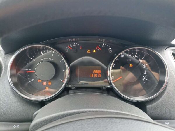 Peugeot 5008 1.6i 88kw 2014 - Image 4