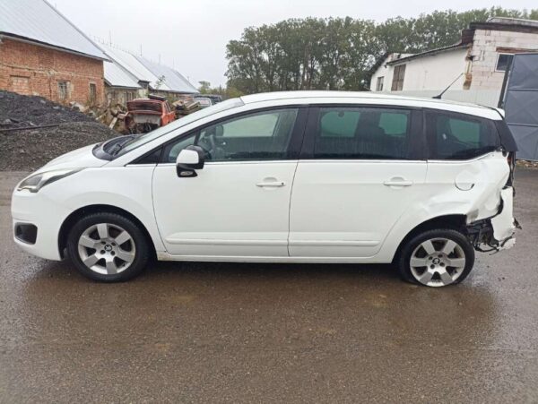 Peugeot 5008 1.6i 88kw 2014 - Image 7