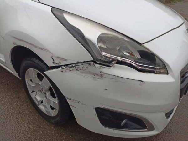 Peugeot 5008 1.6i 88kw 2014 - Image 16