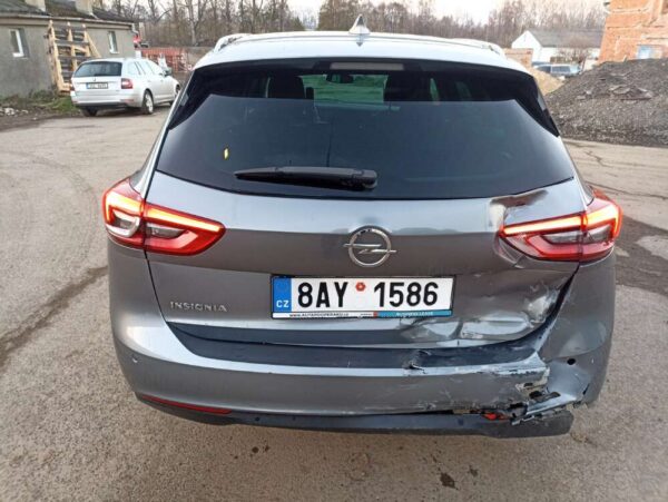 Opel Insignia Innovation 2.0 CDTi 125kw 4x4 2017 ČR - Image 11