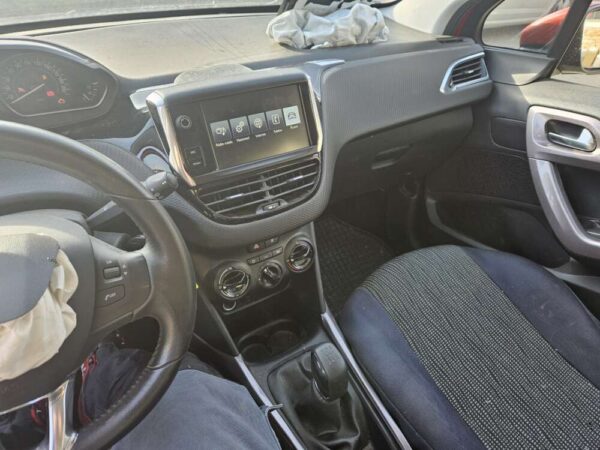 Peugeot 2008 1.2 60kw 2016 - Image 3