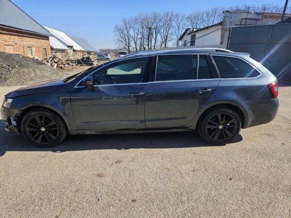 Škoda Octavia 2.0 TDI 110kw DSG Style 2019 - Image 5