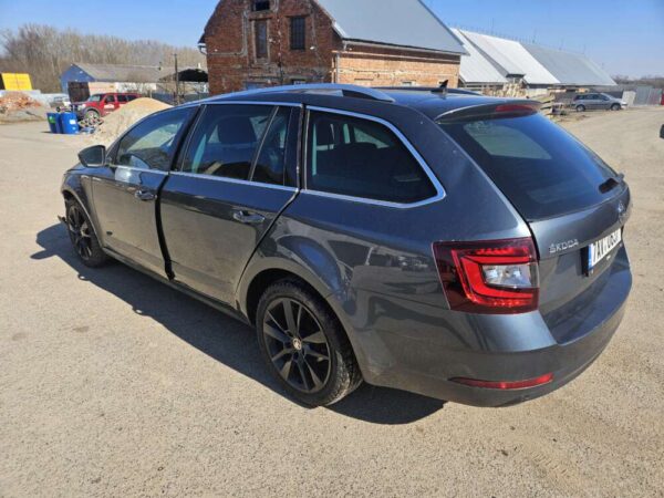 Škoda Octavia 2.0 TDI 110kw DSG Style 2019 - Image 12