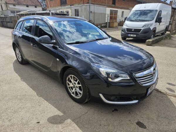 Opel Insignia 2.0 CDTI 103 kw manuál 2014 - Image 8