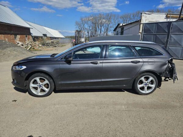 Ford Mondeo 2.0 TDCI 132kw Titanium 2015 - Image 9
