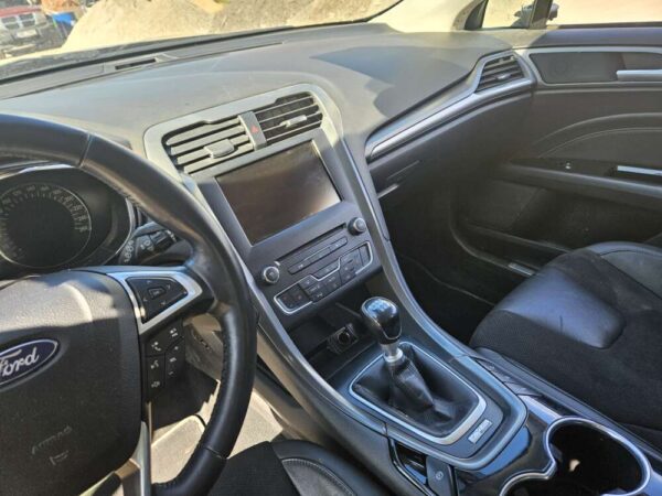Ford Mondeo 2.0 TDCI 132kw Titanium 2015 - Image 18